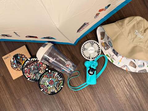 參加「YO！樂臺北 - 六感充電小旅行」FB活動，有機會獲得臺北特色又實用的城市紀念品。(圖片來源:臺北市政府觀光傳播局)