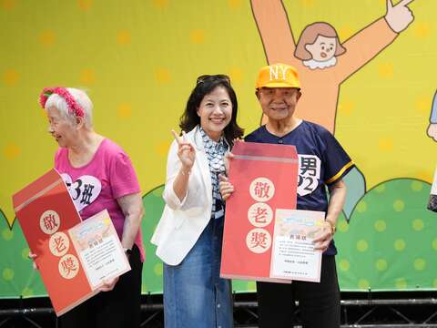 「信義區永安銀髮樂活隊」92歲馬兆芝阿公獲敬老獎（圖片來源：臺北市政府衛生局健康管理科）