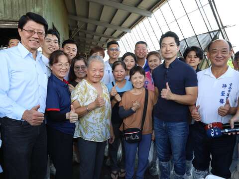 臺北市「鮮奶週報」本土酪農業考察－大合照（圖片來源：臺北市政府秘書處媒體事務組）