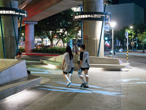 「穿梭於山河之間的記憶」——士林劍潭捷運綠廊(圖片來源：臺北市政府工務局公園路燈工程管理處)