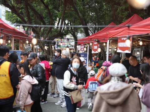永康市集人潮熱鬧匯聚（圖片來源：台北市商業處）