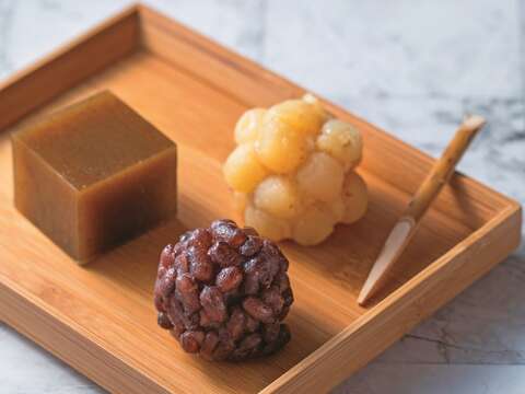 P24-27 食旅－6「滋養和菓子」的點心兼具精緻外觀與創新風味。