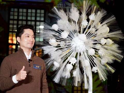 《松菸夜光花園》戶外光影展點亮儀式-台北市市長蔣萬安（圖片來源：臺北市政府秘書處媒體事務組）