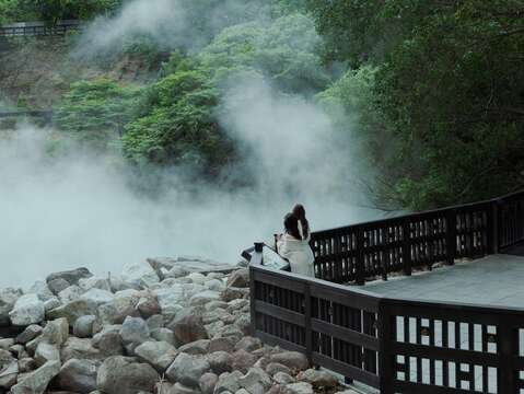 「地熱谷」終年煙霧繚繞,是北投在地的特殊地景。(圖片來源:臺北市政府工務局公園路燈工程管理處)