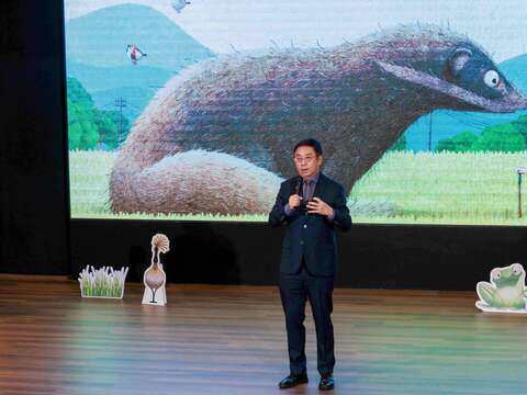 「保育共生地授證暨成果發表會」授證儀式。農業部林業及自然保育署姥長林華慶致詞（圖片來源：臺北市政府工務局水利工程處）
