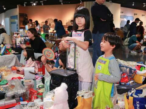 小老闆市集與二手物品交換體驗（圖片來源：臺北市政府客家事務委員會）
