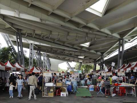活動會場熱鬧滾滾（圖片來源：臺北市市場處）