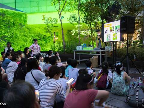 動物園夜間開放期間,遊客能體驗動物園與白天截然不同的風貌。(攝於2023年)（圖片來源：臺北市立動物園）