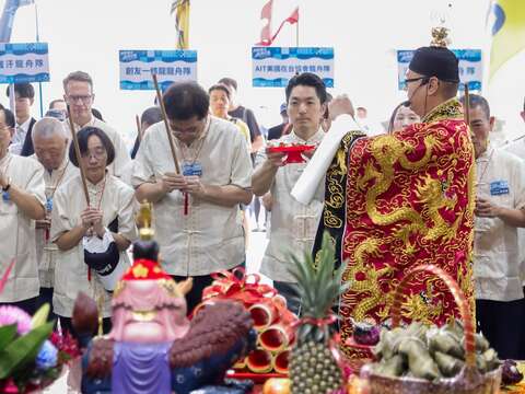 Double International Gold Winner! Mayor Chiang Wan