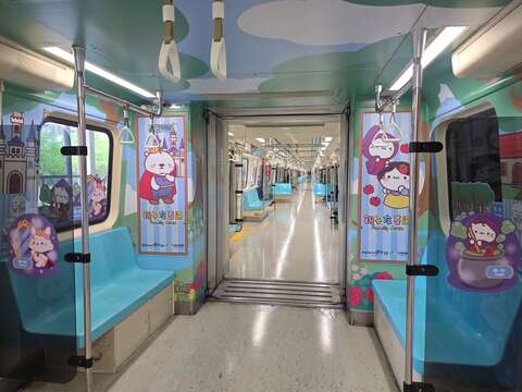 奇幻童話號內部-白雪公主車廂（圖片來源：臺北大眾捷運股份有限公司）