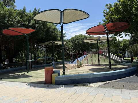 榮星花園公園遊戲場是臺北市第一座兒童參與設計的遊戲場。(圖片來源:臺北市政府工務局公園路燈工程管理處)