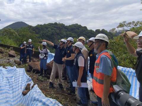 市長視察並會同專家會勘（圖片來源：臺北市政府工務局大地工程處）