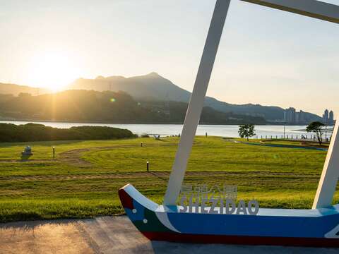 照片4-島頭公園河畔夕陽（圖片來源：臺北市政府工務局大地工程處）