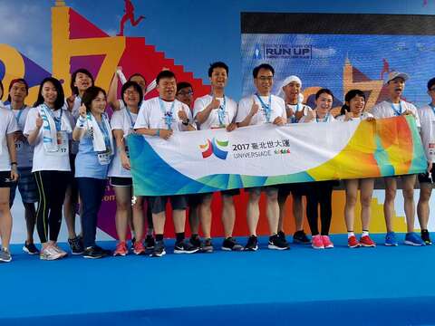 世大運代表隊以9分48秒的成績蟬聯冠軍，台北101誓言明年拿第一