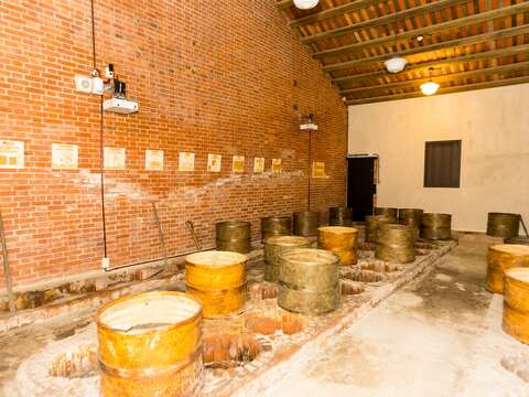 紅磚焙籠間是目前已不多見的傳統製茶空間。（攝影／劉德媛） ​​​​​​​ ​​​​​​​