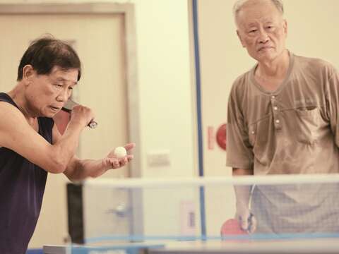 台北市各老人服務中心提供各項課程與活動，豐富銀髮族的生活。（攝影／張致遠）