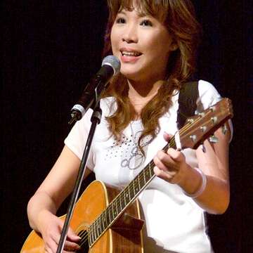 曾獲金韻獎冠軍的歌手王海玲，將帶民眾重返清新自然的民歌時期。