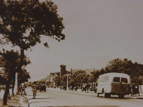 圖為1957年台北最現代化的街道—中山北路。（圖╱台北市立文獻館典藏）