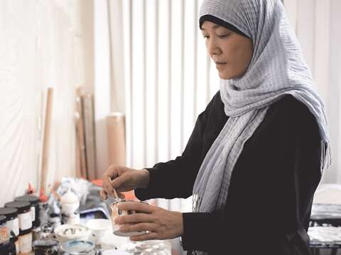 TAIPEI WINTER 2017 Vol.10 A Female Muslim Artist  Manli Chao’s Outlook on the Artistic Life