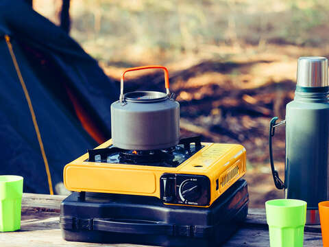 露營野炊的工具以簡單、輕便、收納性佳和容易攜帶清理為原則。（圖／Shutterstock提供）