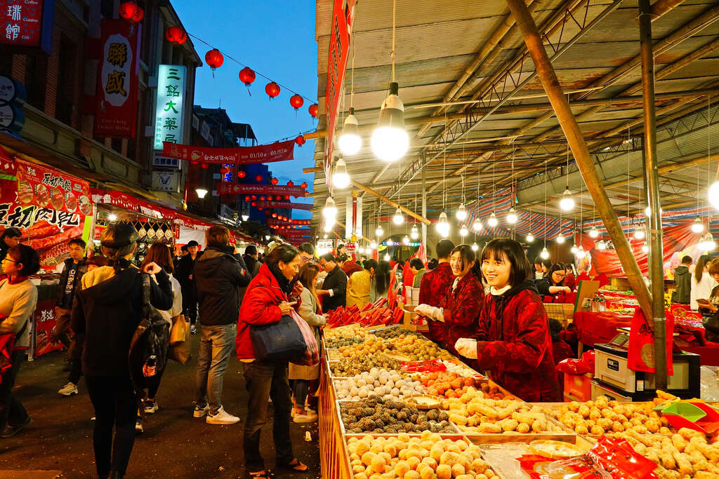 ถนนขายสินค้าเทศกาลตรุษจีน ถนนตี๋ฮว่า
