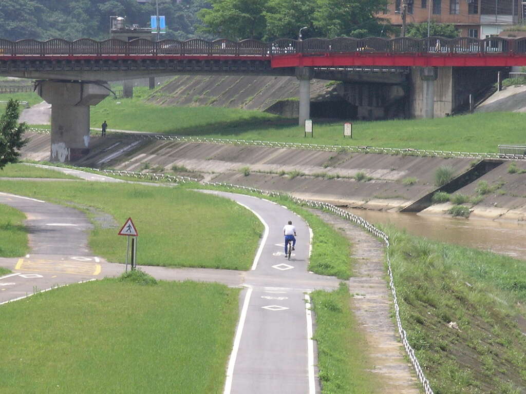 경미(景美징메이)강 좌우안 자전거 도로 (景美溪左右岸自行車道)