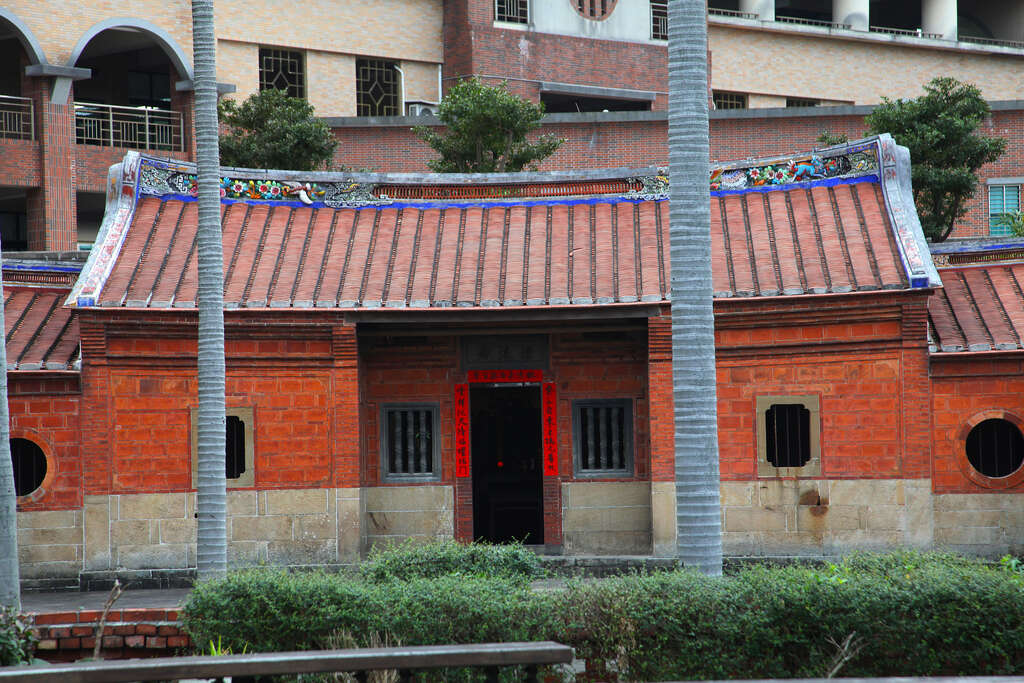 Longanpo Huang Family Lianrang Estate