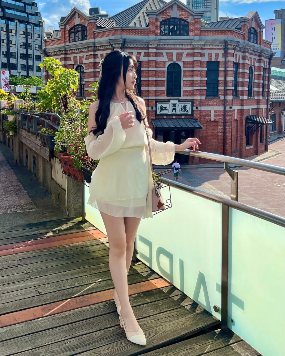 Instagram-(새 창으로 열기)