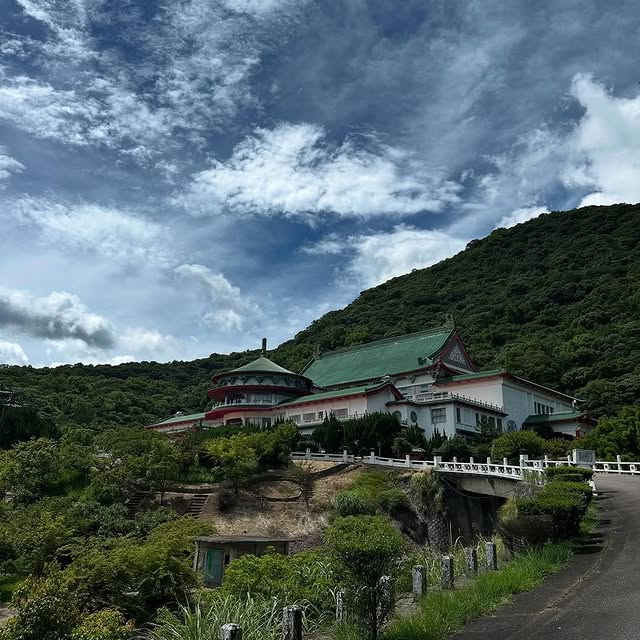 Instagram-(새 창으로 열기)