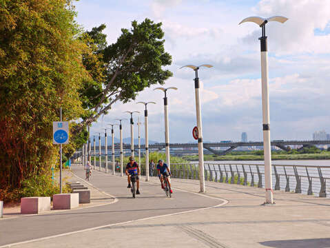 淡水河浜自転車歩道