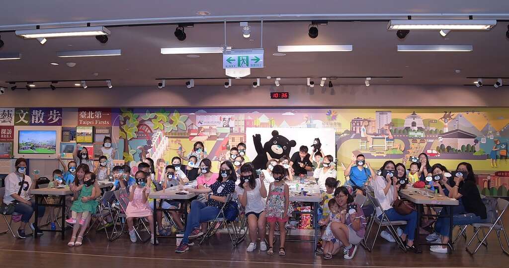 熊赞定期在办公室推出见面会，报名讯息请随时follow熊赞Bravo脸书。