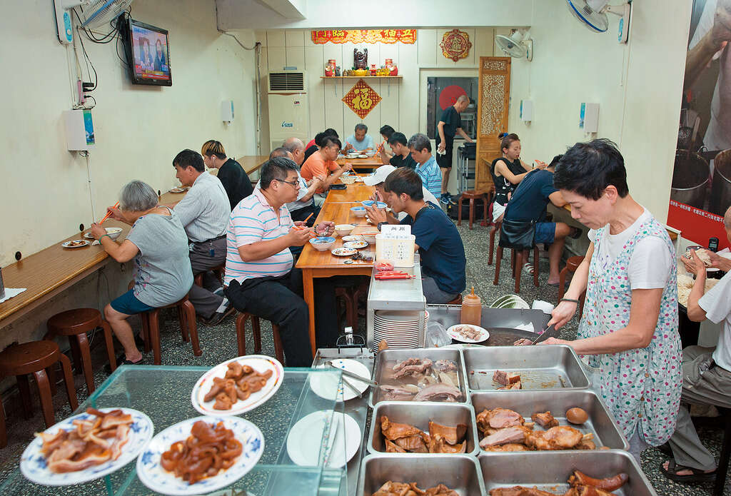 台北經典黑白切　攤頭簡單好滋味
