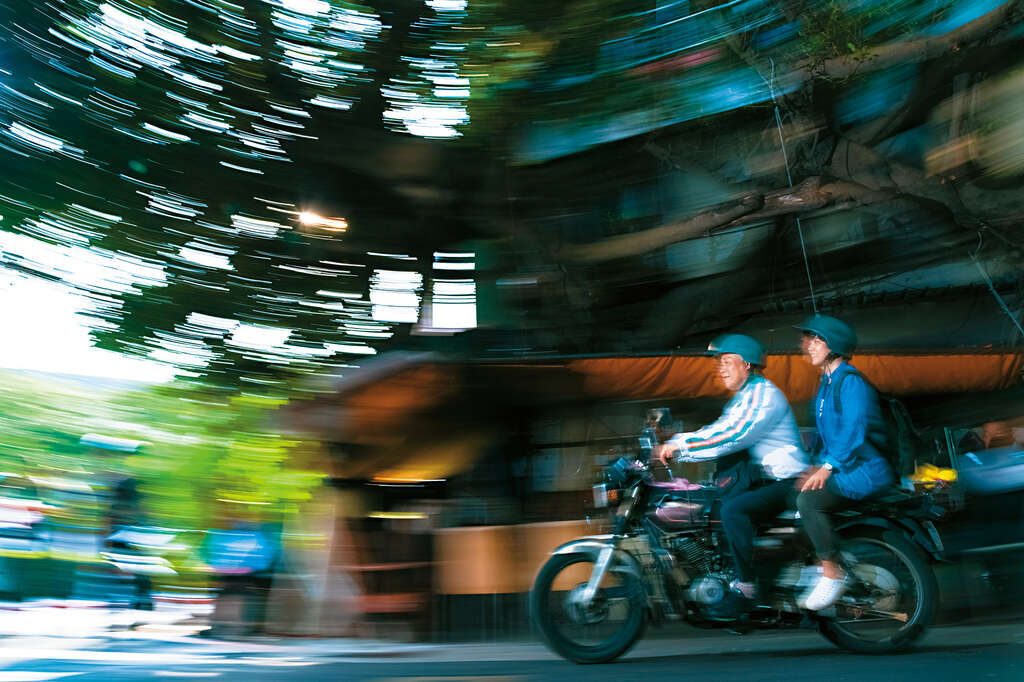 与时间赛跑的车行老板谢春明　北投限定机车快递