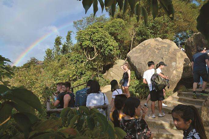 TAIPEI AUTUMN 2018 Vol.13 A Peaceful Heaven Hidden Behind Six Boulders Xiangshan Hiking Trail