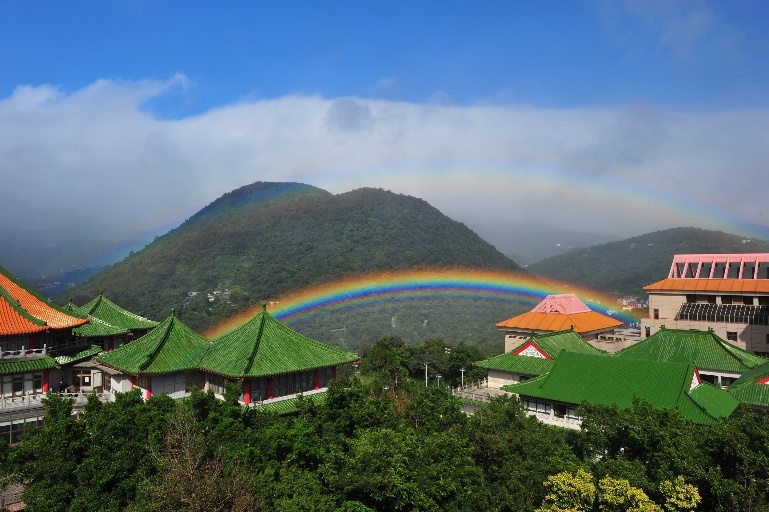 破金氏世界纪录的阳明山彩虹（图／文化大学 周昆炫教授授权提供）