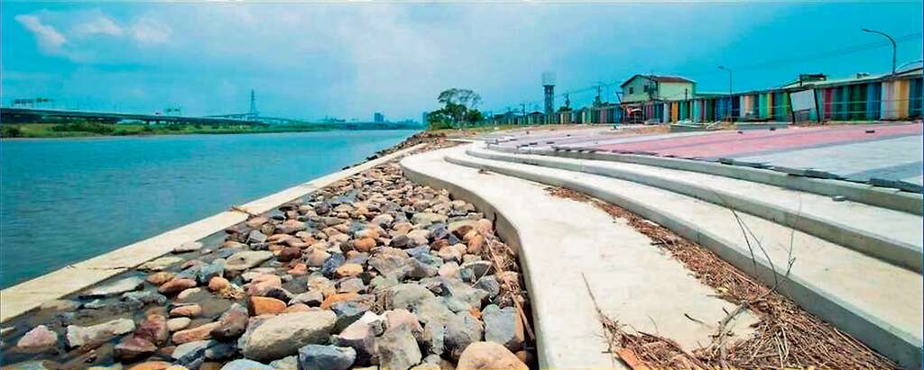 社子島迎星碼頭已成為飆浪競技運動新聖地。