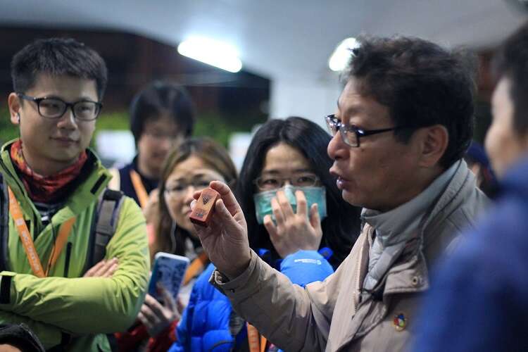散步導覽不局限於歷史古蹟，台北城市散步也有凌晨拜訪台北魚市場的行程，探索生活的每一個角落。