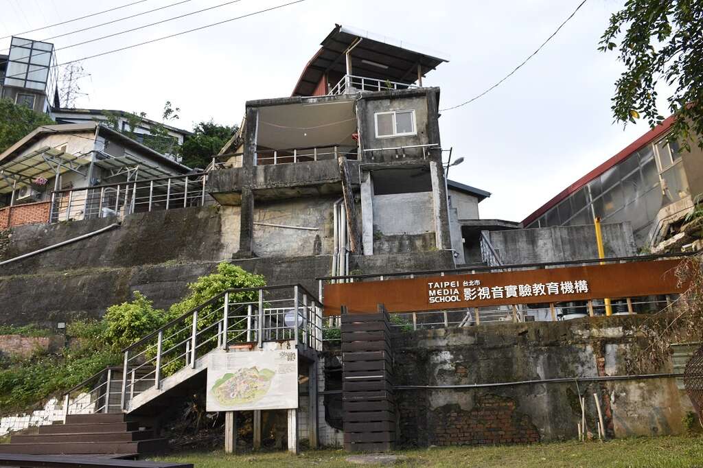 TMS隱身公館寶藏巖山城，環境安靜清幽。