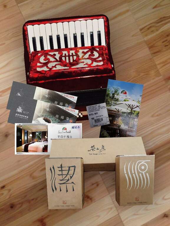 在5月19日前，一定要緊緊FOLLOW_Facebook台北旅遊網的官方網站，就有機會得到手風琴、泡湯券、住宿券等好禮! (1)