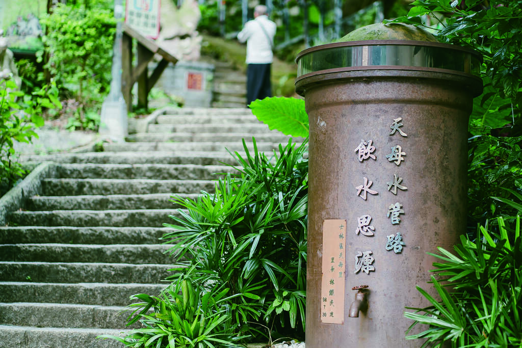 水管路步行来回大约两小时，是阳明山国家公园的热门步道之一。