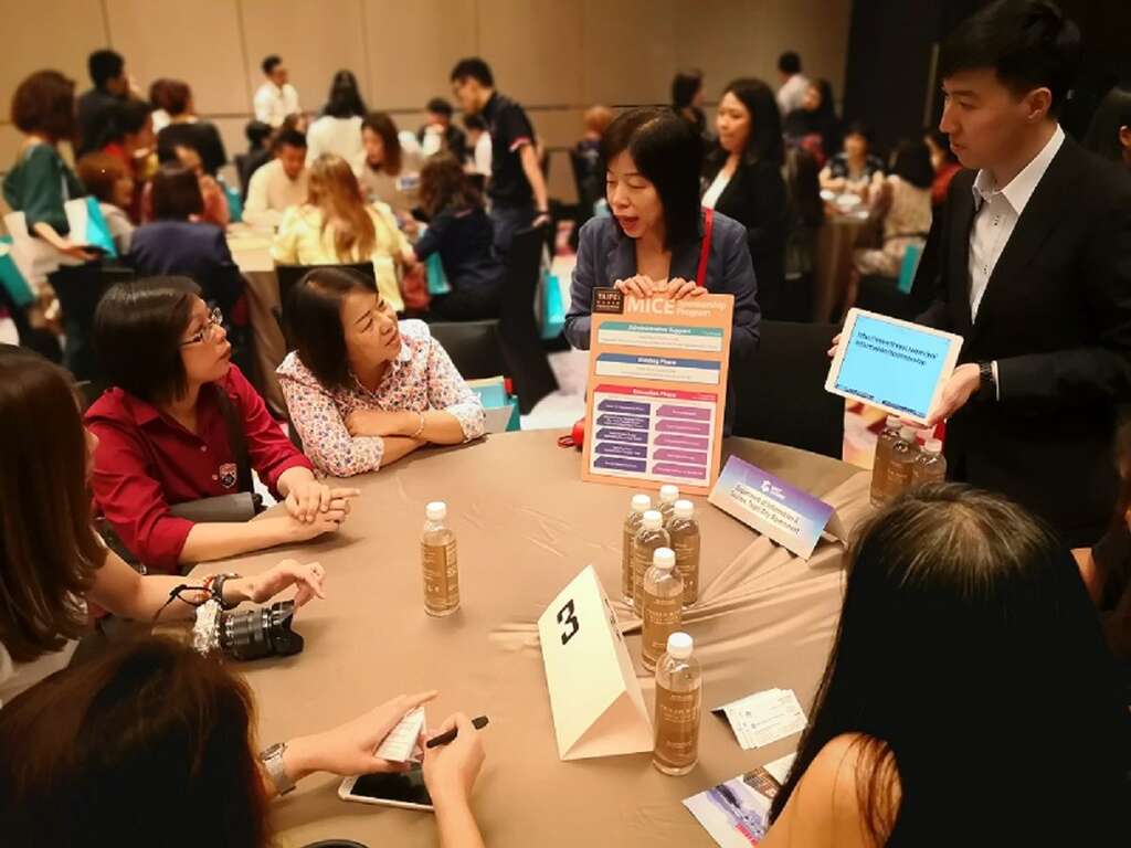 台北市政府观传局江春慧专委与吉隆坡当地业者轮桌洽谈MICE补赞助方案