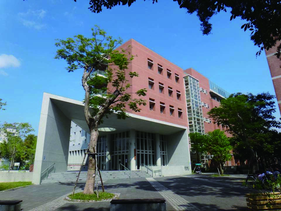 【飘扬X台北 跟着彩虹旗前进】台大校园 彩虹飘扬的起点(台北画刊108年10月)