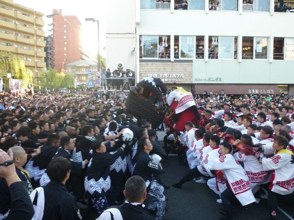 充满生命力的撞轿祈福盛典.JPG