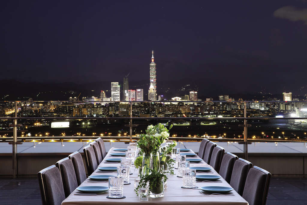 TAIPEI Winter 2019 Vol.18--Welcome the New Year at the Chic and Trendy Hotels in Taipei