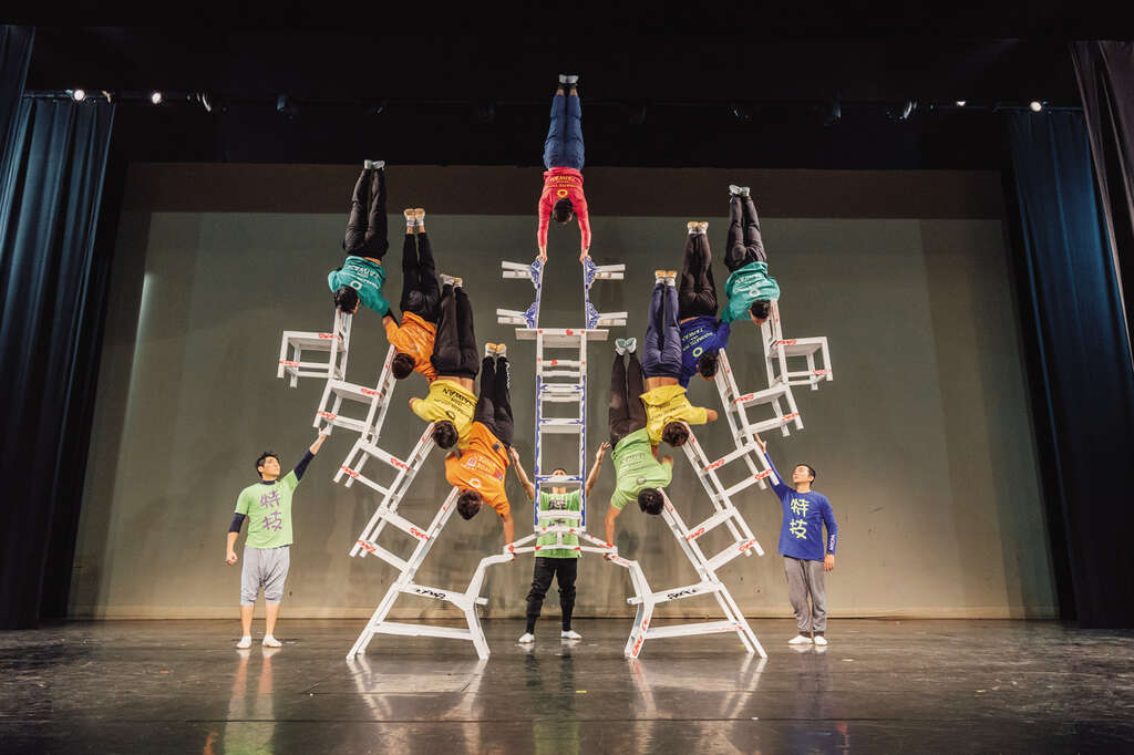 TAIPEI Winter 2020 Vol.19--Traditional Folk Acrobatics: Bringing Taipei to New Heights