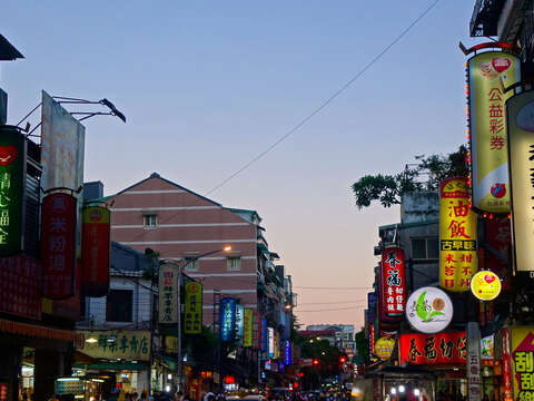 Dalong Street Night Market