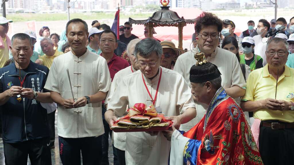 柯市长主持传统祭典祈福
