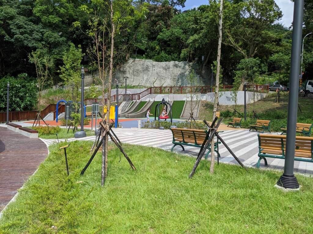 糶米公園一隅