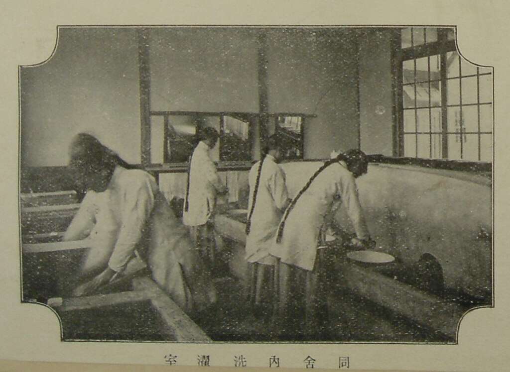 台湾教育大三大四 041.jpg_裁
