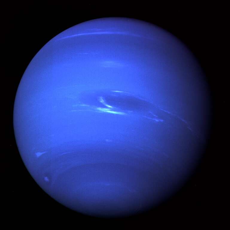 航海家二号飞掠海王星时所拍摄的影像